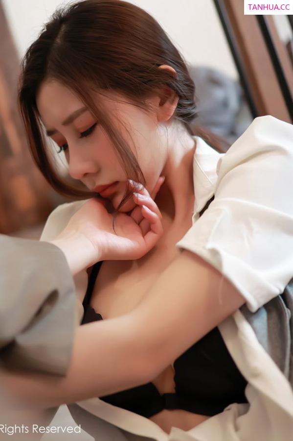 尹甜甜  [XiuRen]高清写真图 2021.04.12 VOL.3291 尹甜甜第43张图片